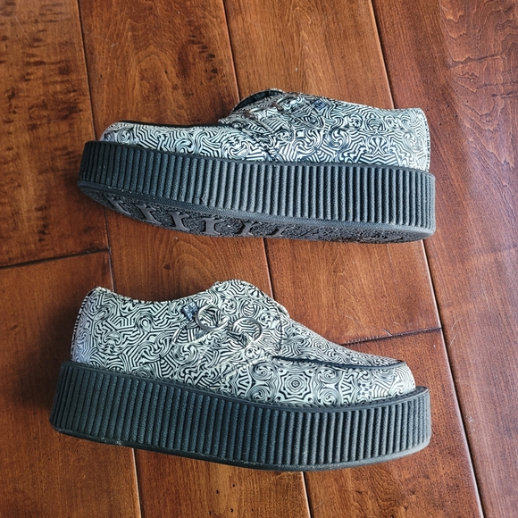 T.U.K Shoes - T.U.K Black And White Platform Creepers Size 7